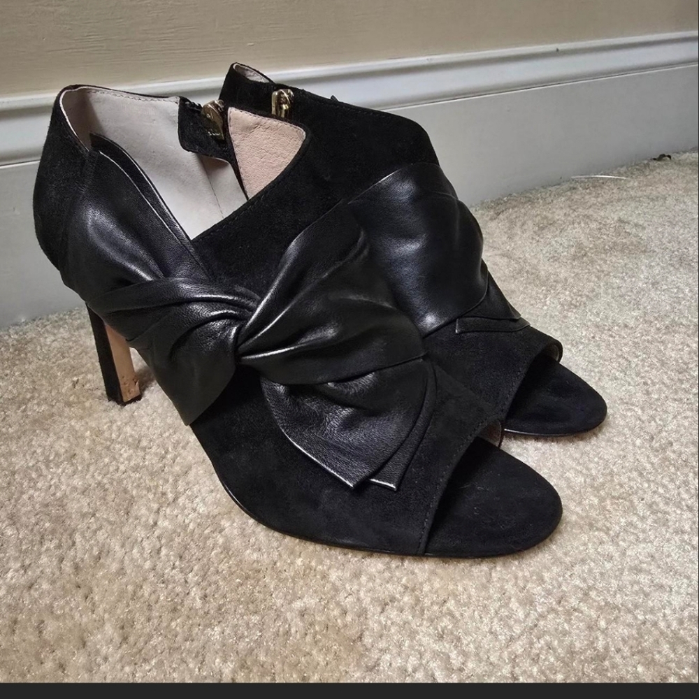 Louise Et Cie Sz 6.5 Leather and Suede Bow Detail Heeled Ankle Boots Open Toe